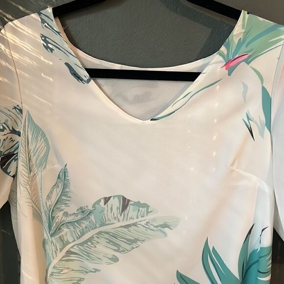 Women’s Summer Floral Size Large Dress - Picture 3 of 5